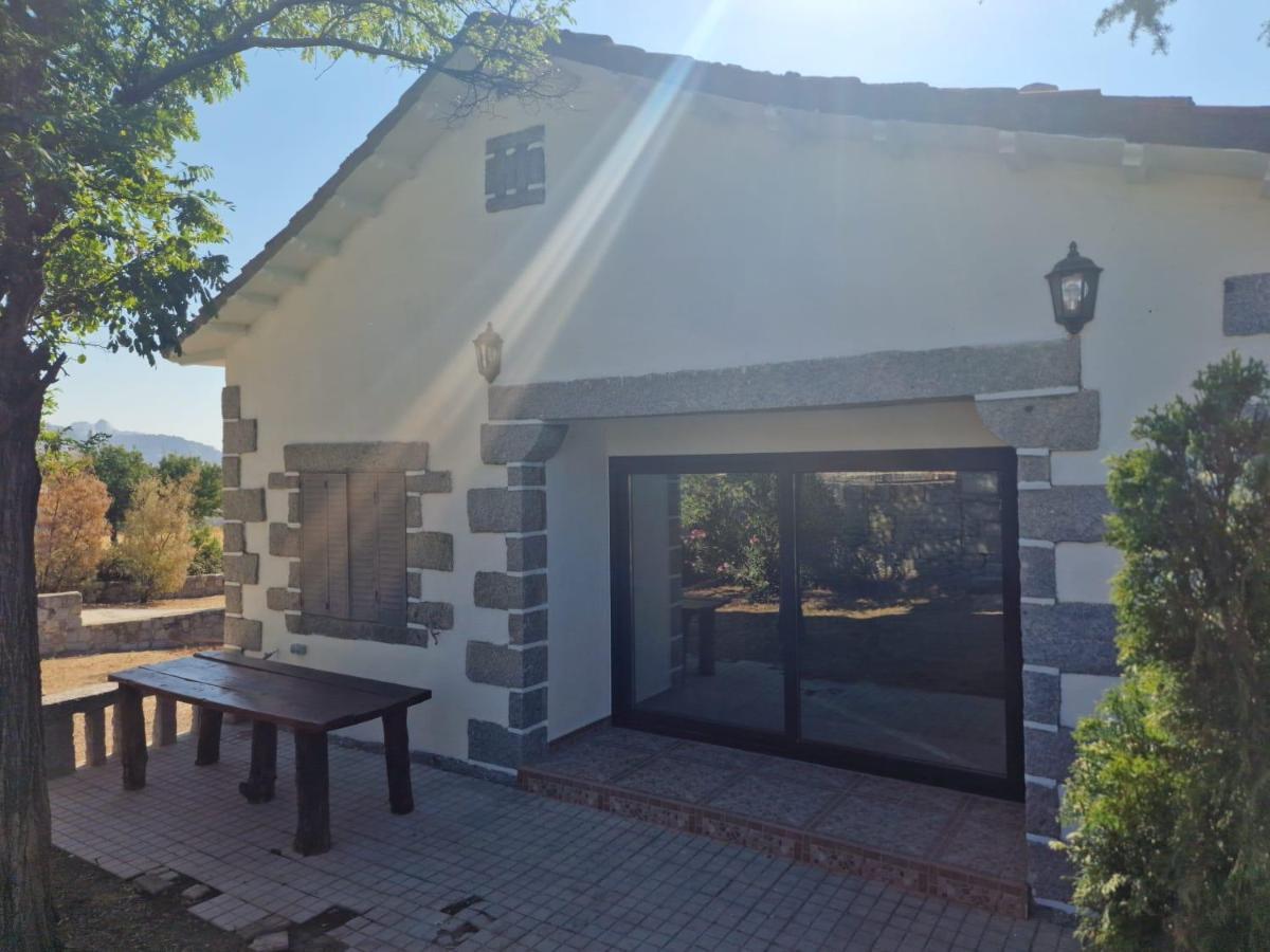El Nido Del Aguila Hotel Las Gacelas, Becerril Becerril de la Sierra Exterior foto