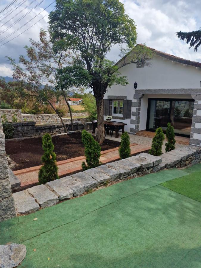 El Nido Del Aguila Hotel Las Gacelas, Becerril Becerril de la Sierra Exterior foto